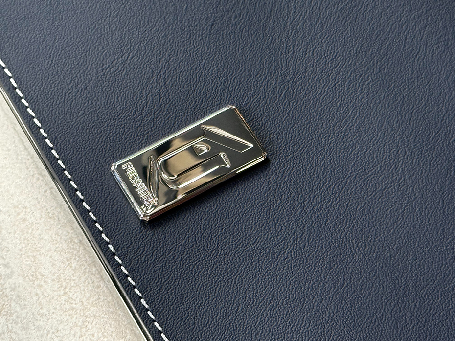 Напольная вешалка для одежды FURNITEK FG-094 из латуни и натуральной кожи античная латунь