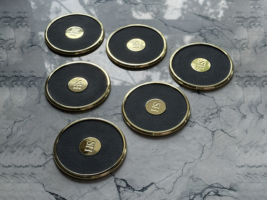 Набор премиальных костеров из натуральной кожи FURNITEK FG-420 (5шт) цвет чёрный