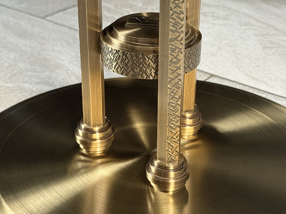 Стол кофейный Ar-Deco FG-077 круглый античная латунь