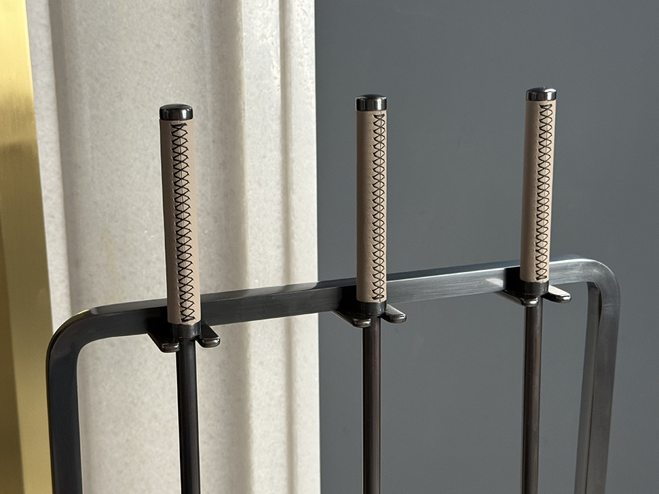 Каминный набор FURNITEK FG-05017 чернёная латунь с полировкой