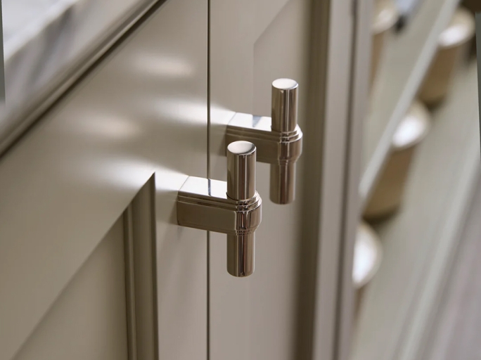 Мебельная ручка Т-образная Armac Martin Gaumont 64 мм матовая бронза