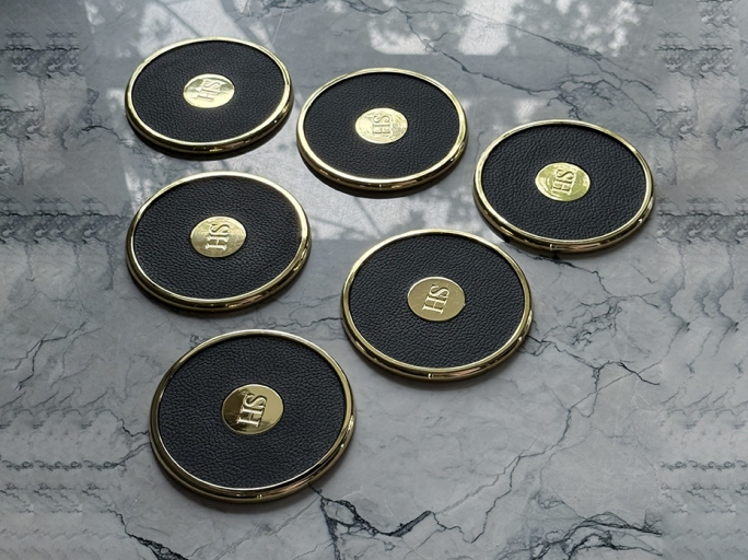 Набор премиальных костеров из натуральной кожи FURNITEK FG-420 (5шт) цвет чёрный