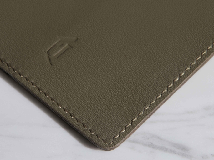 Обложка кожаная на паспорт FURNITEK модель FG-0202513 в подарочной коробке